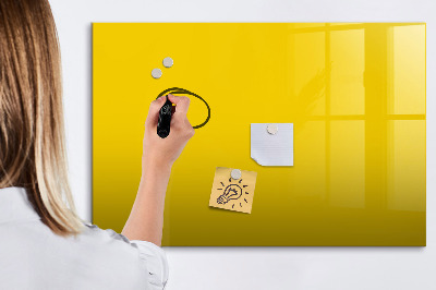 Pizarra magnética de pared con rotulador Un tablero colorido para notas y fotos.