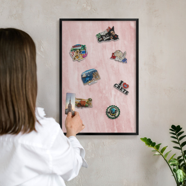 Pizarra magnética para colección de imanes con marco negro Textura rosa