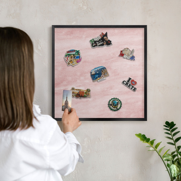 Pizarra magnética para colección de imanes con marco negro Textura rosa
