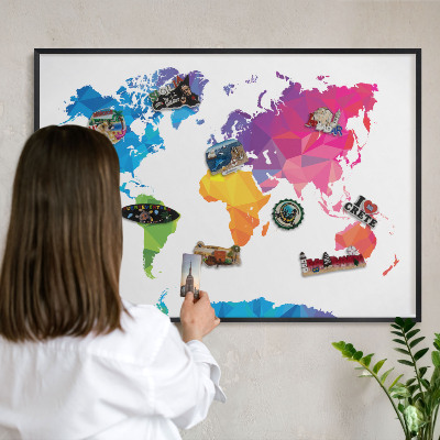 Pizarra magnética para colección de imanes con marco negro Mapa de colores