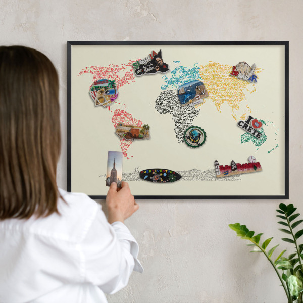 Pizarra magnética para colección de imanes con marco negro Mapa del mundo