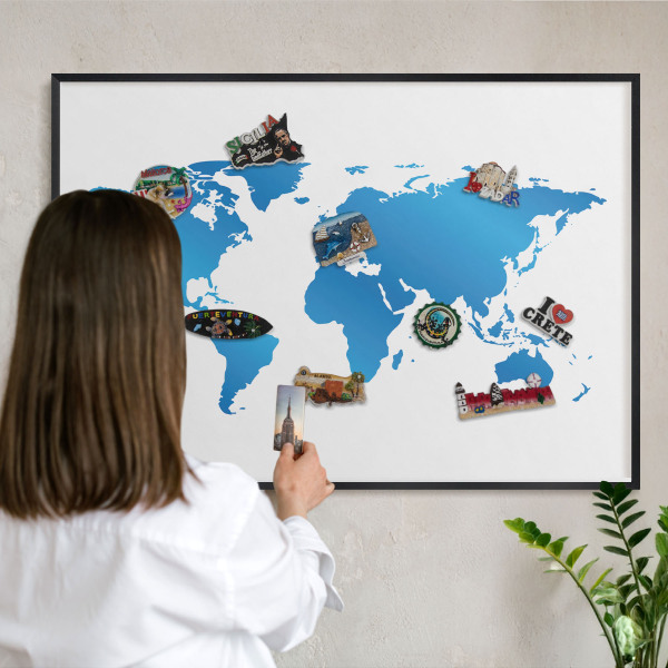 Pizarra magnética para colección de imanes con marco negro Mapa del mundo