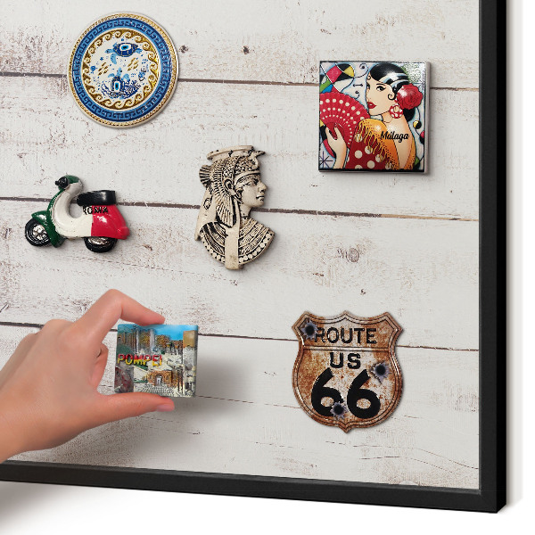 Pizarra magnética para colección de imanes con marco negro Madera clara