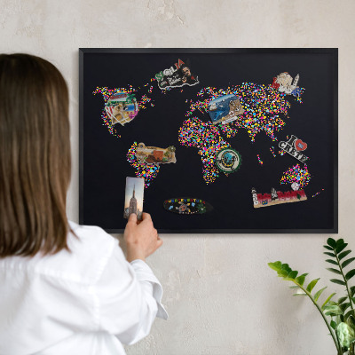 Pizarra magnética para colección de imanes con marco negro Mapa de colores