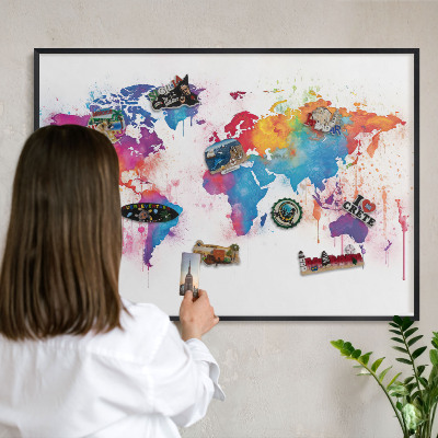 Pizarra magnética para colección de imanes con marco negro Mapa de colores