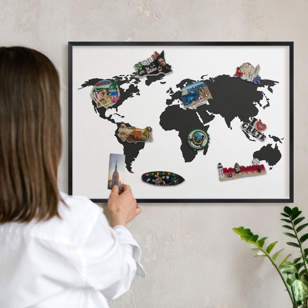 Tablero magnético impreso con marco en color negro Mapa del mundo
