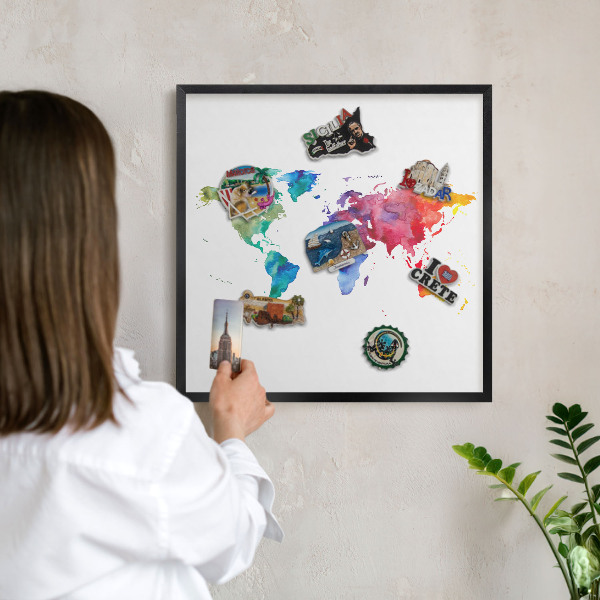 Pizarra magnética para colección de imanes con marco negro Mapa de colores