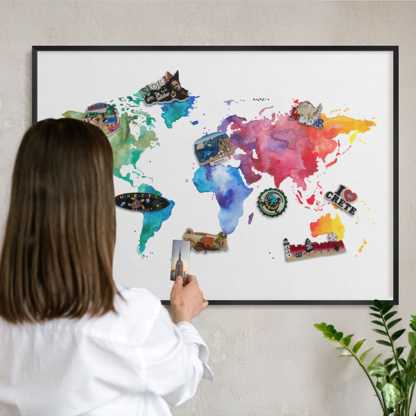 Pizarra magnética para colección de imanes con marco negro Mapa de colores