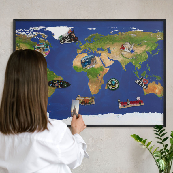 Pizarra magnética para colección de imanes con marco negro Cartografiando el mundo