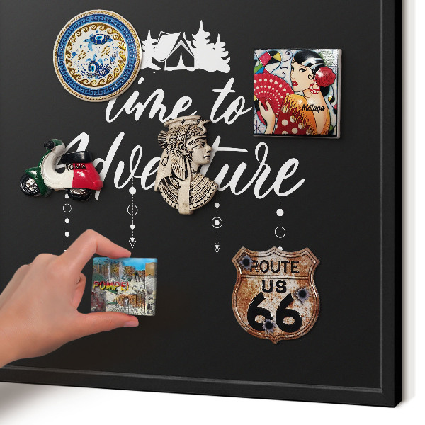 Pizarra magnética para colección de imanes con marco negro La aventura te espera