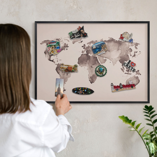 Pizarra magnética para colección de imanes con marco negro Mapa del mundo