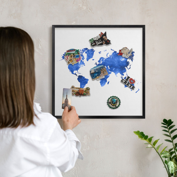 Pizarra magnética para colección de imanes con marco negro Mapa del mundo