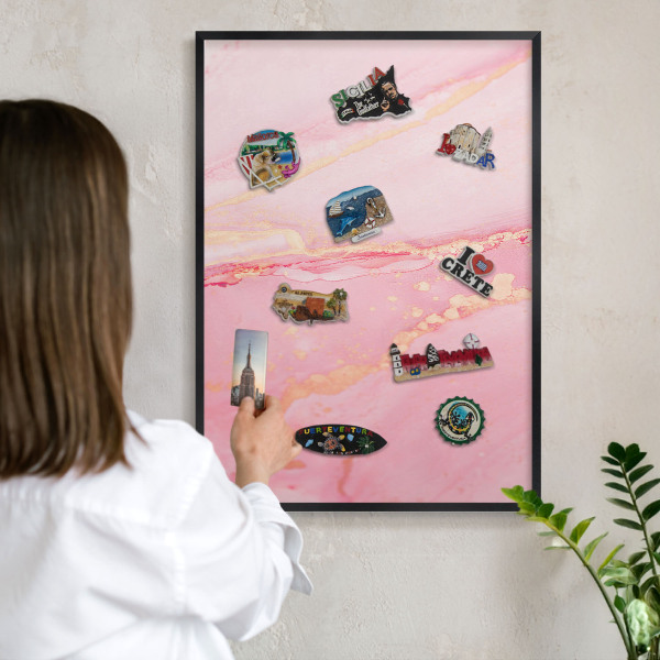 Pizarra magnética para colección de imanes con marco negro Elegancia rosa