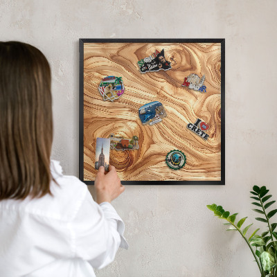 Pizarra magnética para colección de imanes con marco negro Textura de madera