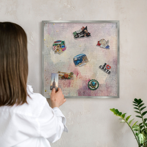 Pizarra magnética para souvenirs de viajes con marco plateado Abstracción en tonos pastel