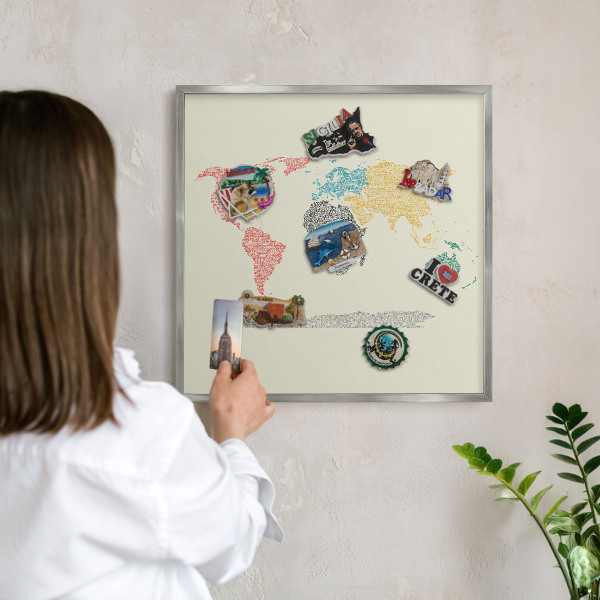 Pizarra magnética para souvenirs de viajes con marco plateado Mapa del mundo