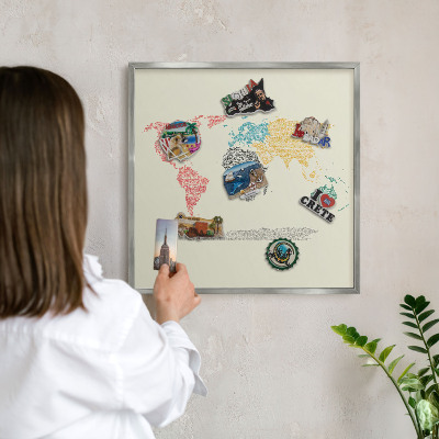 Pizarra magnética para souvenirs de viajes con marco plateado Mapa del mundo