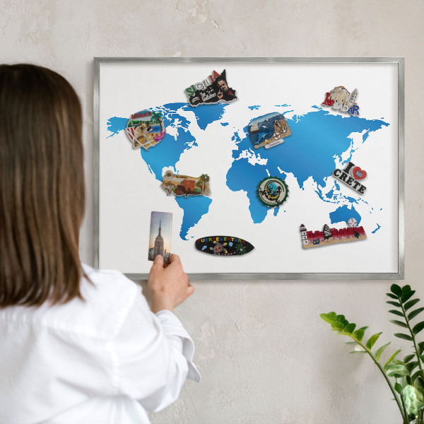 Pizarra magnética para souvenirs de viajes con marco plateado Mapa del mundo