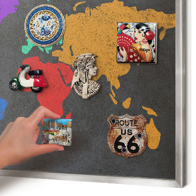 Pizarra magnética para souvenirs de viajes con marco plateado Mapa de colores