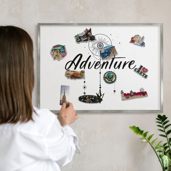 Pizarra para imanes de viajes en color plata Tema de aventuras