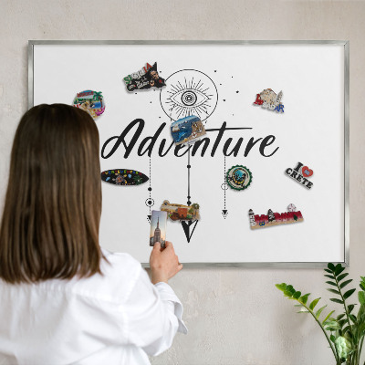 Pizarra para imanes de viajes en color plata Tema de aventuras