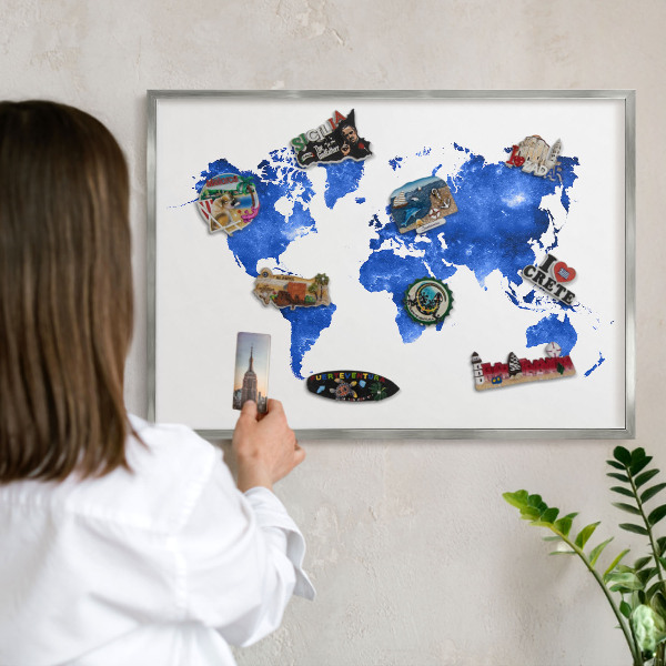 Pizarra magnética para souvenirs de viajes con marco plateado Mapa del mundo