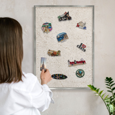 Pizarra magnética para souvenirs de viajes con marco plateado Fondo delicado