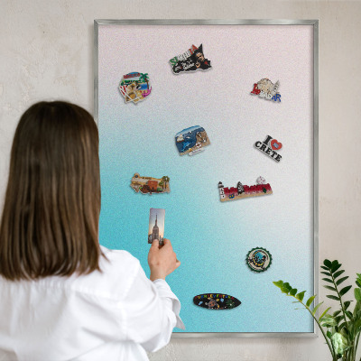Pizarra magnética para souvenirs de viajes con marco plateado Abstracción en tonos pastel