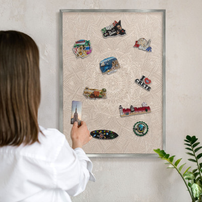 Pizarra magnética para souvenirs de viajes con marco plateado Mandala decorativo