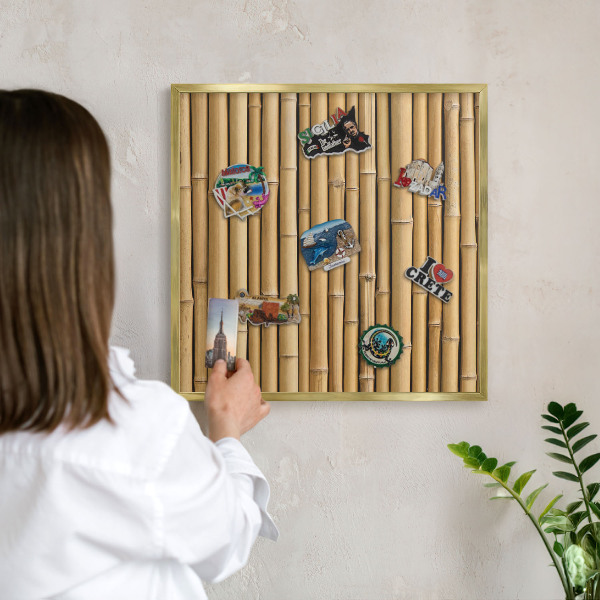 Tablero para imanes decorativo con marco dorado Patrón de bambú