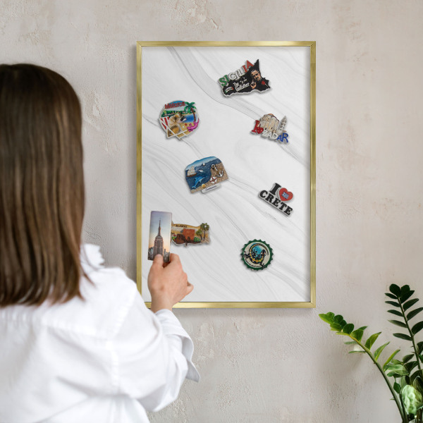 Pizarra magnética de pared en color oro Mármol sutil