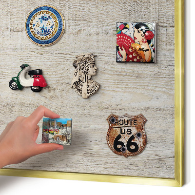 Tablero para imanes decorativo con marco dorado Textura de madera