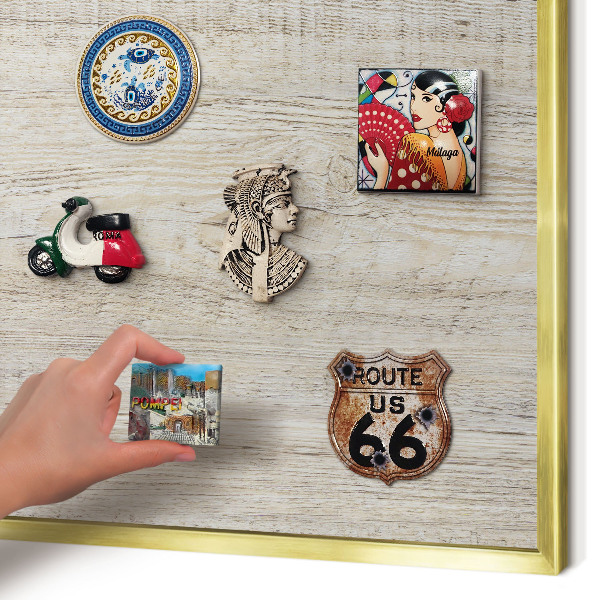 Tablero para imanes decorativo con marco dorado Textura de madera
