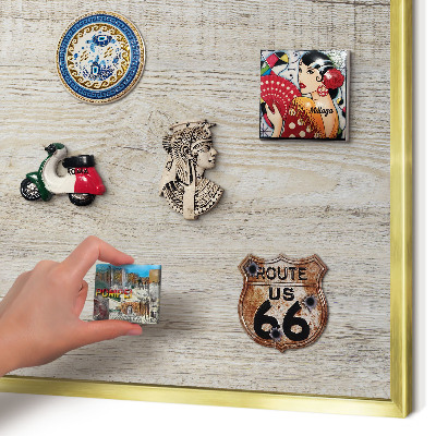 Tablero para imanes decorativo con marco dorado Textura de madera