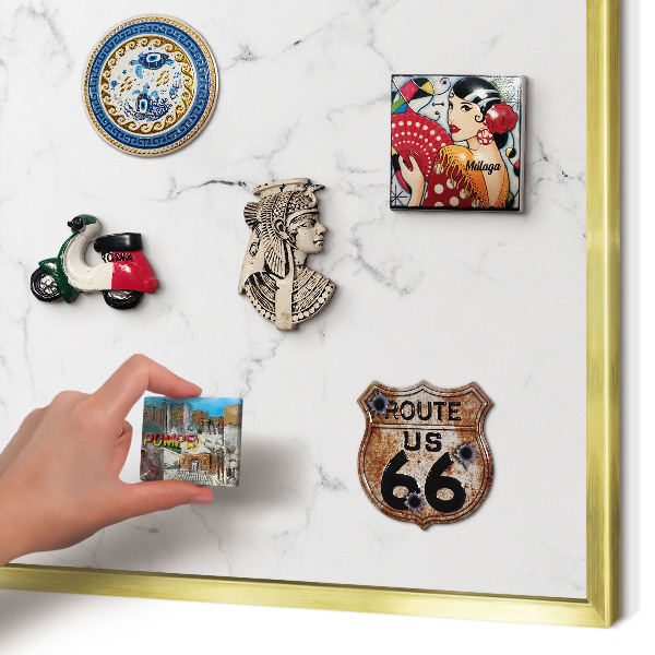 Tablero para imanes decorativo con marco dorado Patrón de mármol