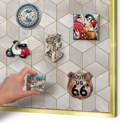 Pizarra magnética de pared en color oro Fondo cúbico