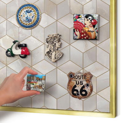 Pizarra magnética de pared en color oro Fondo cúbico