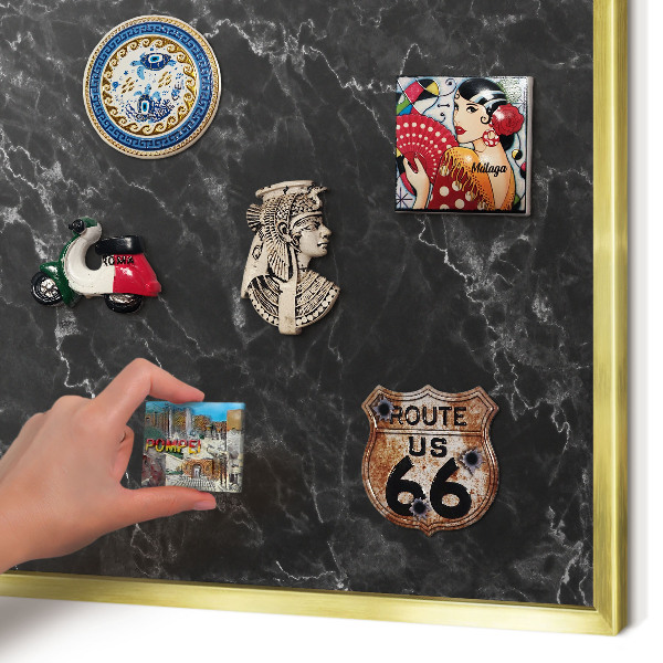 Tablero para imanes decorativo con marco dorado Elegancia del mármol