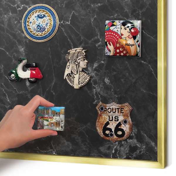Tablero para imanes decorativo con marco dorado Elegancia del mármol