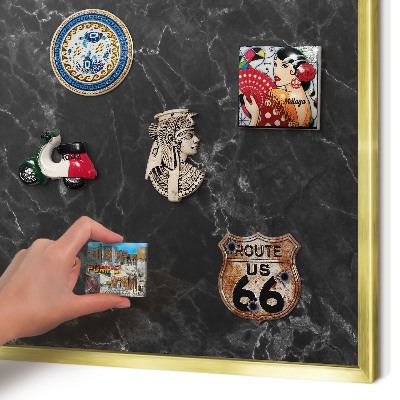 Tablero para imanes decorativo con marco dorado Elegancia del mármol