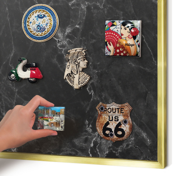 Tablero para imanes decorativo con marco dorado Elegancia del mármol