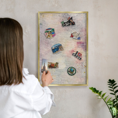 Tablero para imanes decorativo con marco dorado Abstracción en tonos pastel