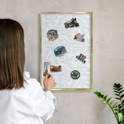 Tablero para imanes decorativo con marco dorado Tema claro