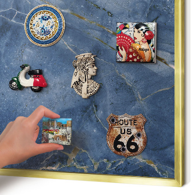 Pizarra magnética de pared en color oro Elegancia del mármol