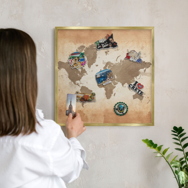 Pizarra magnética de pared en color oro Mapa del mundo