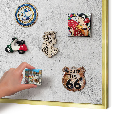 Tablero para imanes decorativo con marco dorado Hormigón crudo
