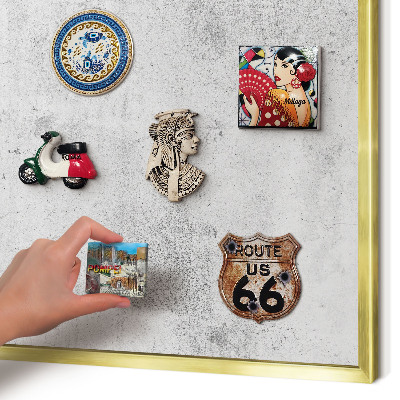 Tablero para imanes decorativo con marco dorado Hormigón crudo