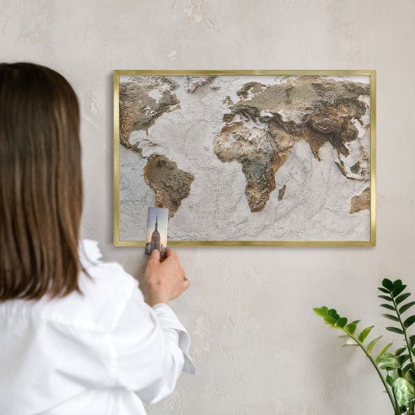 Pizarra magnética de pared en color oro Mapa de relieve