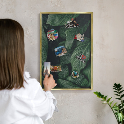 Tablero para imanes decorativo con marco dorado El verdor de la naturaleza