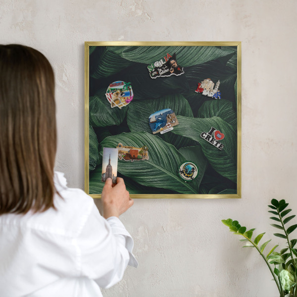 Tablero para imanes decorativo con marco dorado El verdor de la naturaleza